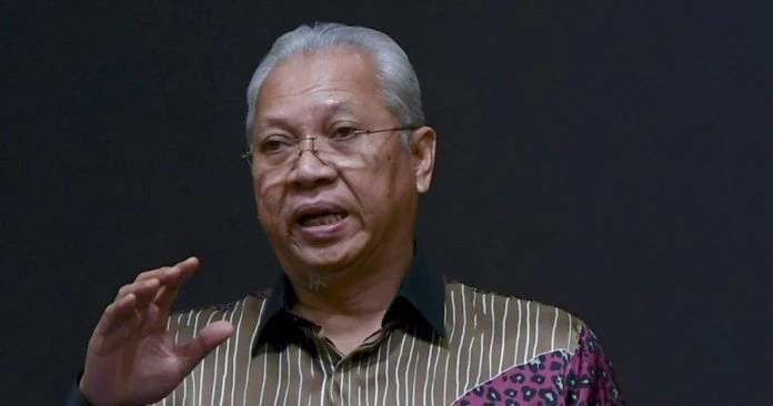 人民會說部長的腦袋就這樣了嗎？  部長指曾連續3周討論雞價問題