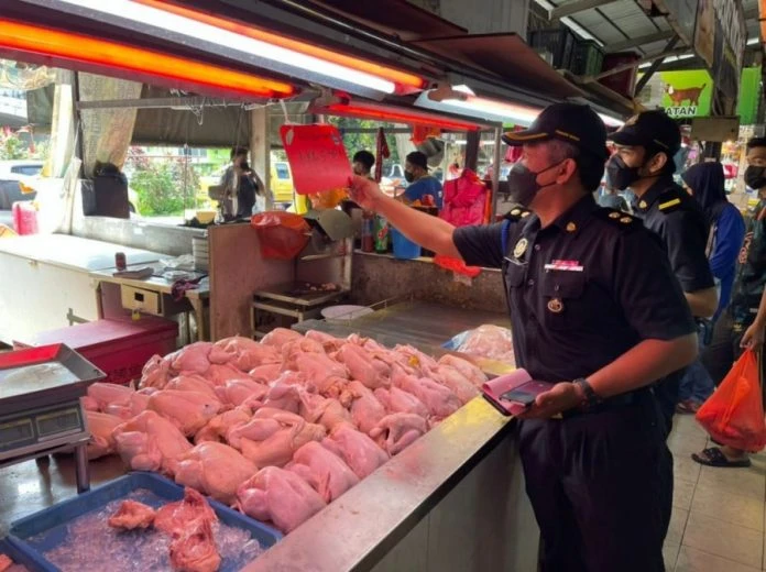 凈雞及雞蛋新頂價落實首日　柔貿消局：無商家違例被取締