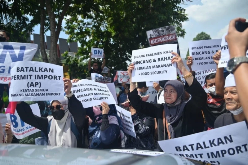 集會抗議物價上漲　百名參與者要求政府降低物價