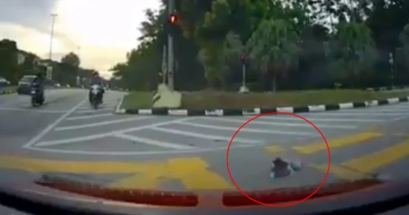 轎車急速U轉女童被拋出車外 網民:天啊,幸好來得及停下