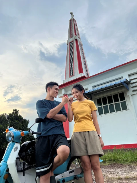 《三河之約》三合港開拍　周雪婷被賴宏恩「胸壓」：差點窒息