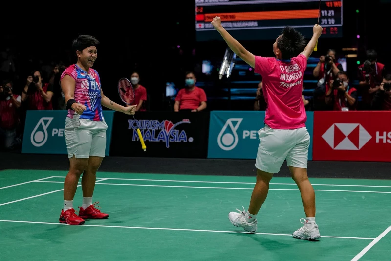 分挫日本與韓國組合　中國與印尼會師女雙決賽