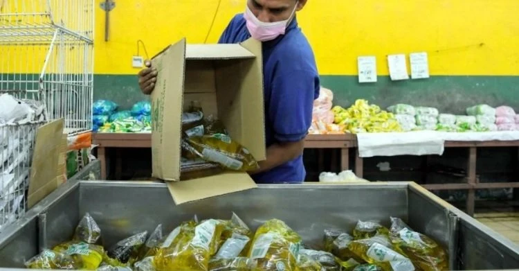 市面上找不到一公斤塑袋食油？　貿消部解釋：廠商正忙於包裝分配