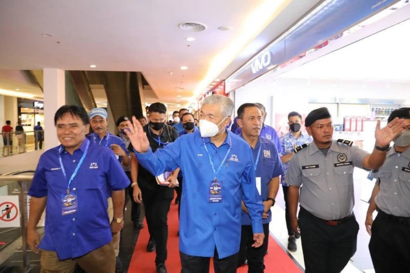 阿末扎希：4個政黨申請加入國陣