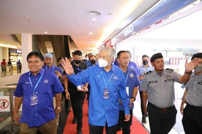 阿末扎希：4個政黨申請加入國陣