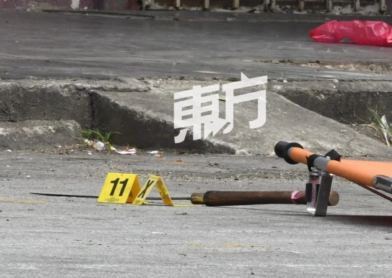 疑因糾紛尋仇　印尼勞工持刀臥屍路旁