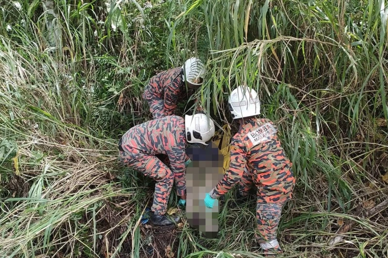 騎摩哆與休旅車相撞　父子被拋到草叢不治