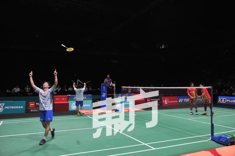 決勝局守住領先優勢　保林組合戰勝印尼男雙奪冠