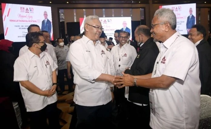 包括東姑扎夫魯與沙里爾韓丹　諾奧馬：巫統應派年輕大將進攻雪州