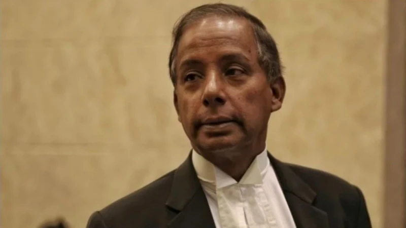 男子駕挖掘機撞執法車  古拉促儘速揭調查結果