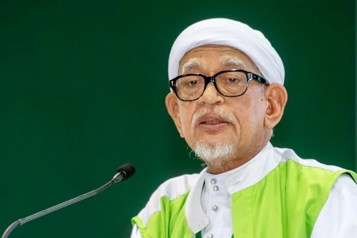 說英語就比較高級？哈迪諷：那些人還睡在殖民期