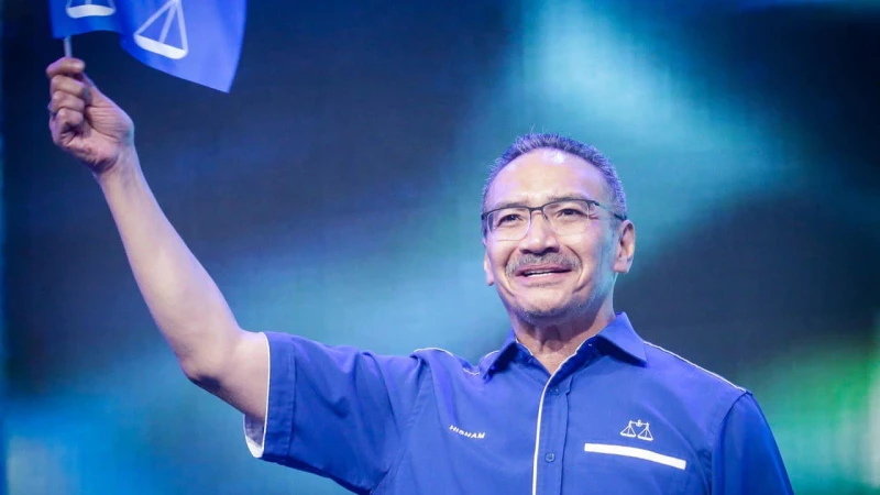 《星報》專欄作者：希山決定攻巫統老大或老二職