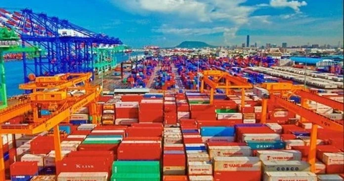 疫情後遺症很大   缺空、罷工與中國疫情成最大變數