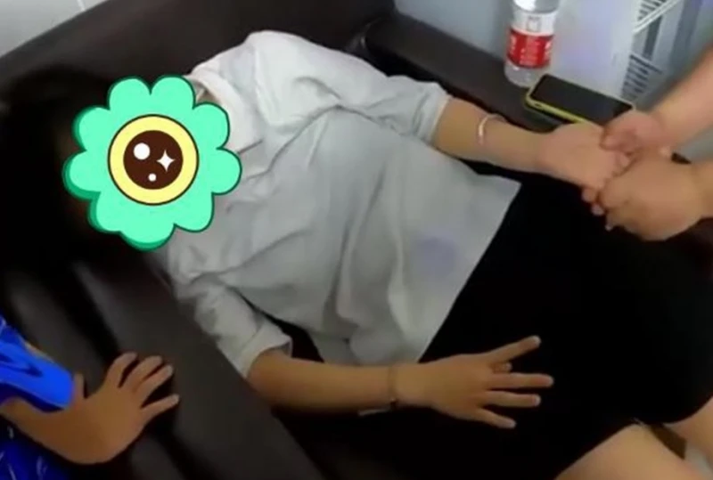 教孩子做功課　媽媽氣到雙手呈雞爪狀送醫