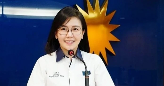 王曉庭質問慕尤丁：「人民優先或官位優先？」