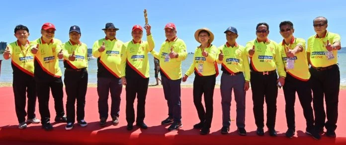 吳添泉：沙華堂國際龍舟獲空前反應首長答應將資助約20艘龍舟供明年賽會用途