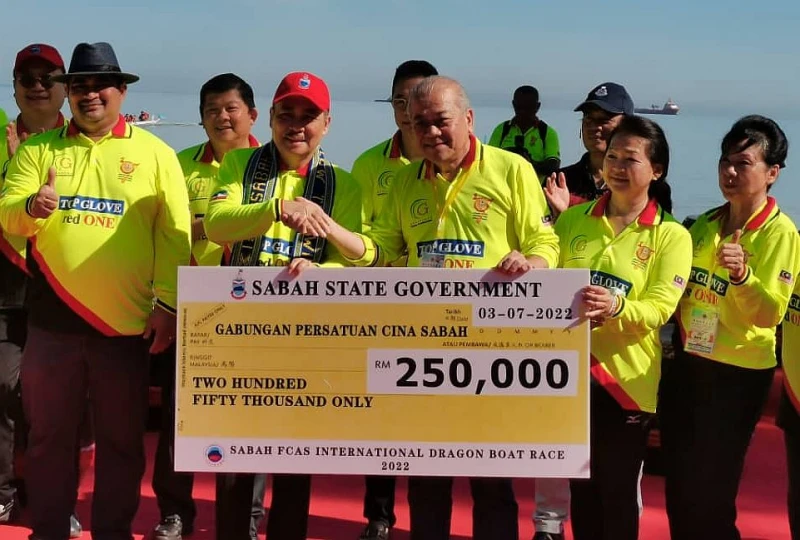 吳添泉：沙華堂國際龍舟獲空前反應首長答應將資助約20艘龍舟供明年賽會用途