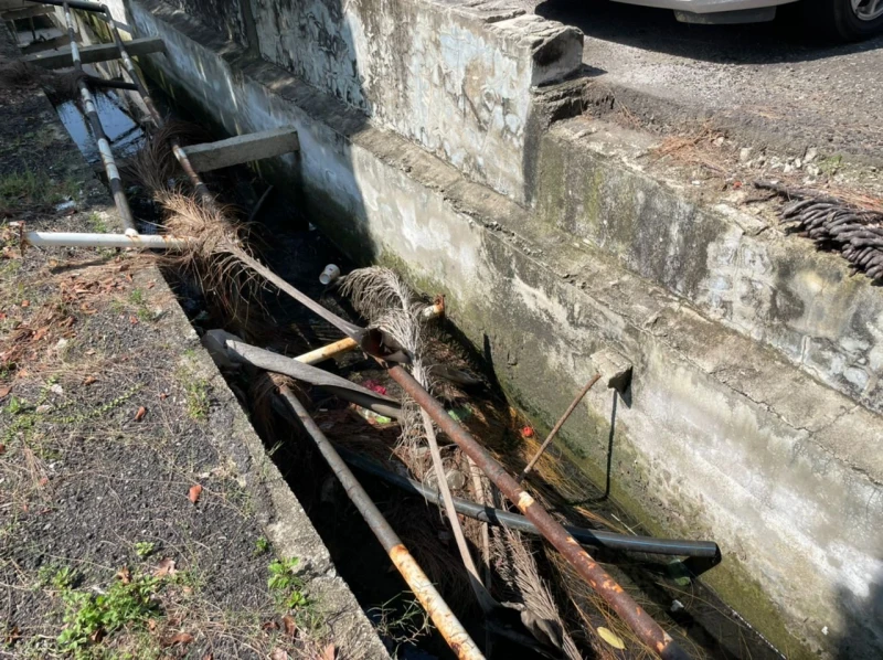 圍欄損壞、圍堤崩塌數月未修　劉志俍促甲市政廳採取行動