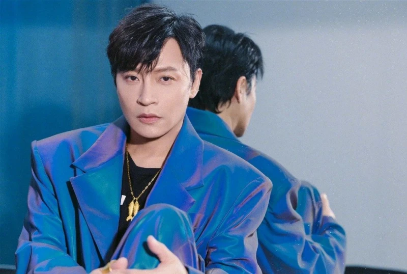 陳志朋現身網紅生日宴「幫推蛋糕」　網嘆：怎麼混成這樣