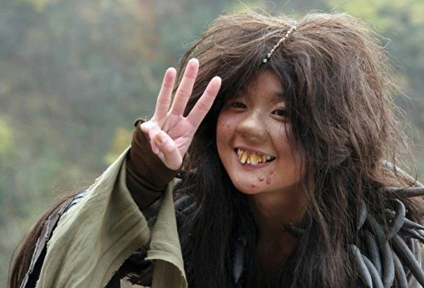 為新戲豁出去　蔡卓妍驚嚇毀容樣曝光網狂贊：專業！