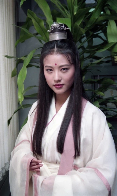 連做5天沒睡覺「跳樓」自己來　周海媚苦訴拍劇辛酸：TVB很摳的