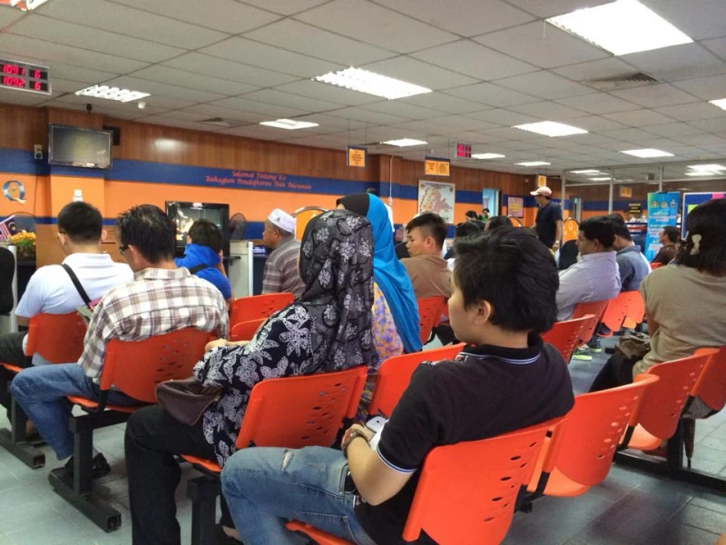 工作時間WhatsApp聊天 大馬陸交局官員被投訴