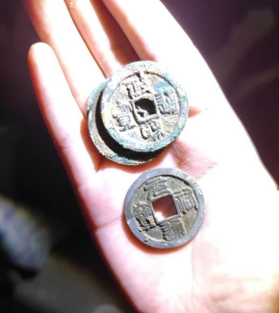 浙江小區發現宋代古錢幣居民搶挖　追回166公斤