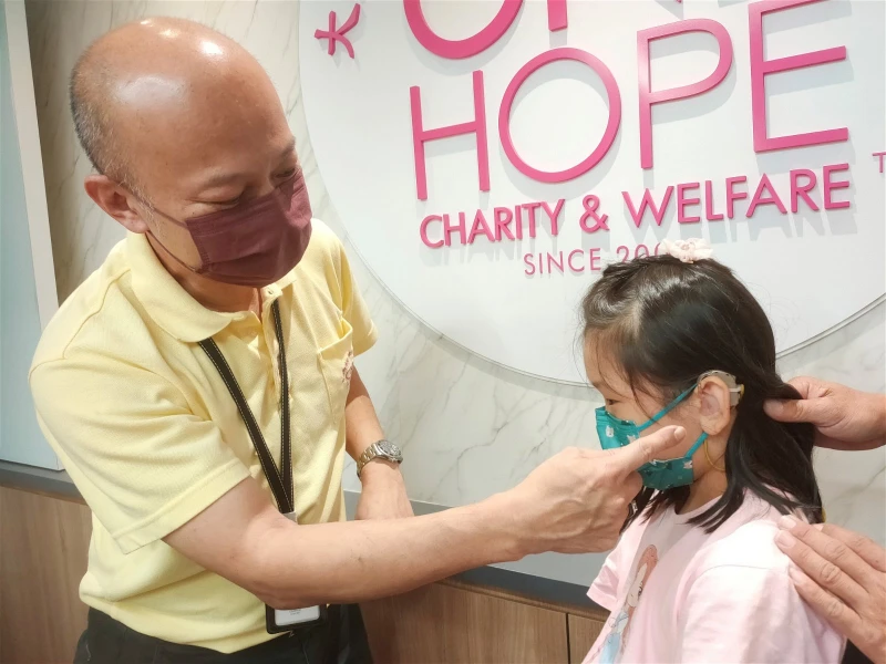 7歲女童雙耳重聽盼走出無聲世界　尚缺12.8萬令吉人造耳蝸費