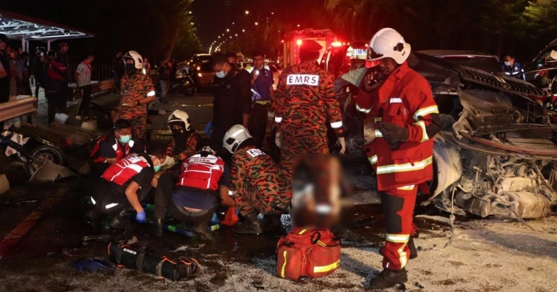 2車1摩哆凌晨連環撞　釀4人重傷1人死亡