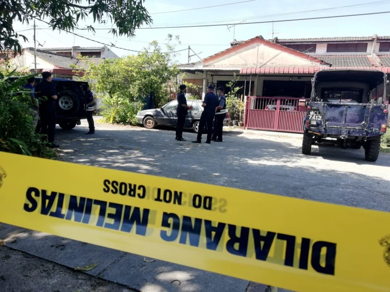 華裔夫婦斃命客廳　警察追查1親友