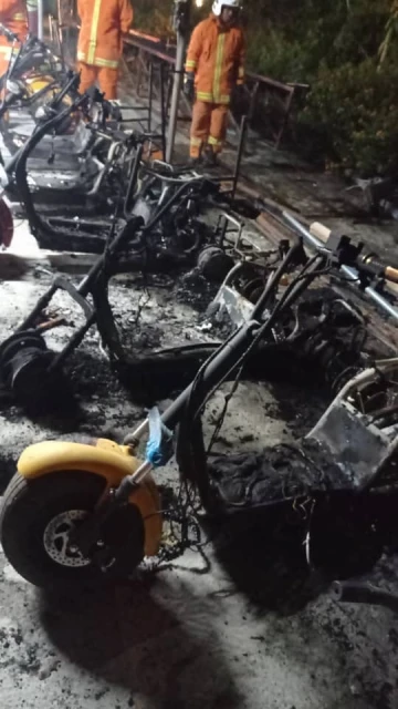 擔布南高球俱樂部火患 燒燬6輛電動車