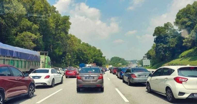 長期塞車龍或致心理病 專家吁僱主落實彈性工作