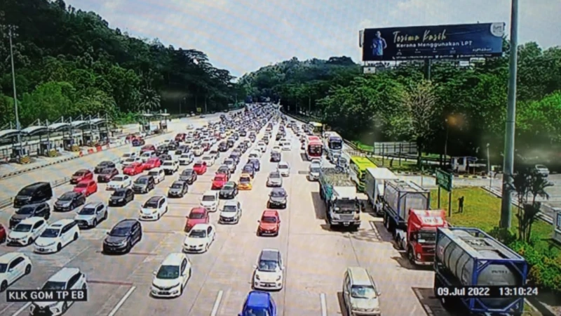哈芝節三天小連假 大馬半島車龍料塞到午夜