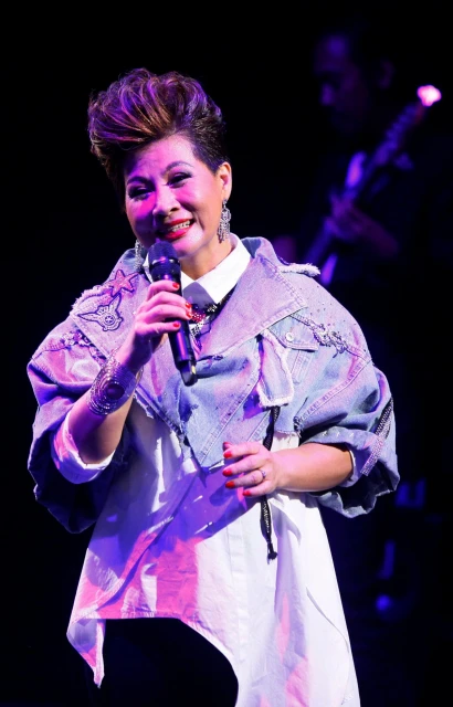 為慈善卯全力「拼」錢被封「撲水天后」　梁愛慈成功籌獲超過10萬善款！