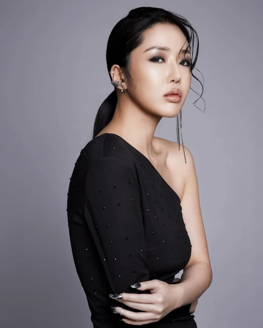 進軍樂壇開啟「十年大計」無意甩性感標籤　崔碧珈：這是一種讚美