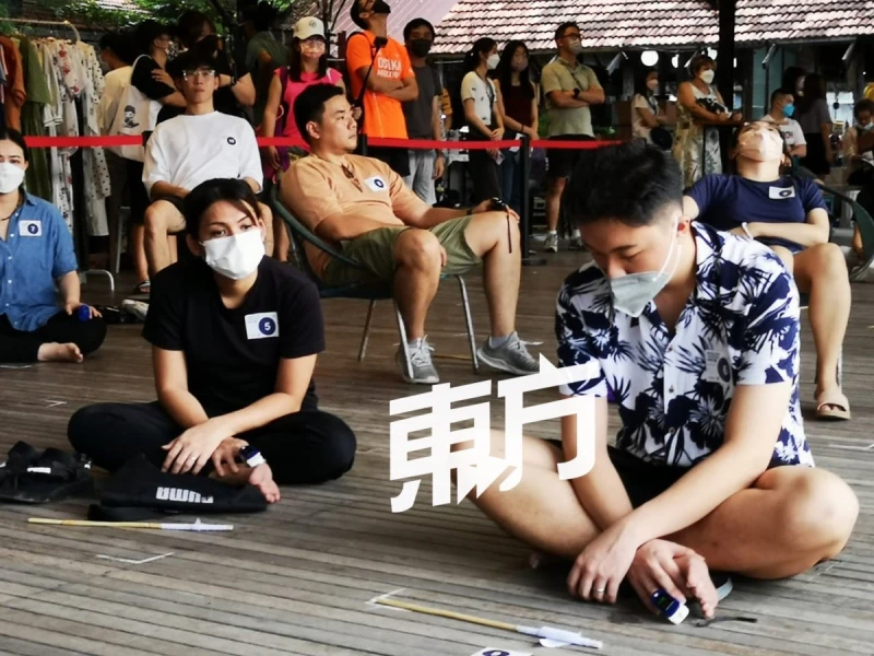 檳城舉辦「發獃比賽」　華女鄧瑪莉全程發獃75分鐘奪冠