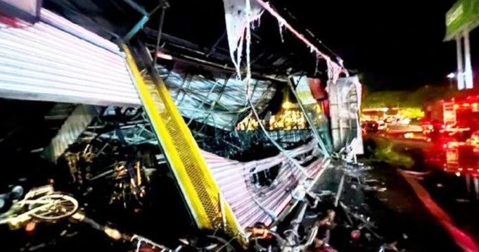 烈火連燒8間店鋪 百萬令吉貨物一夜盡毀