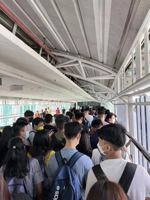 哈芝節長假結束　新山關卡人山人海