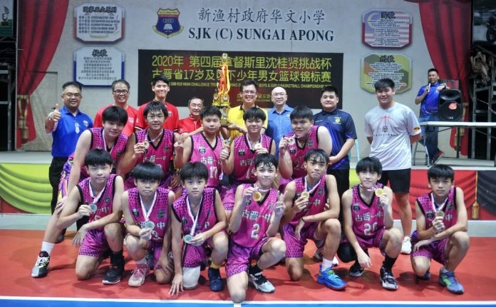 古晉省U15中童男女籃球選拔賽   古晉一中男女組稱王封后