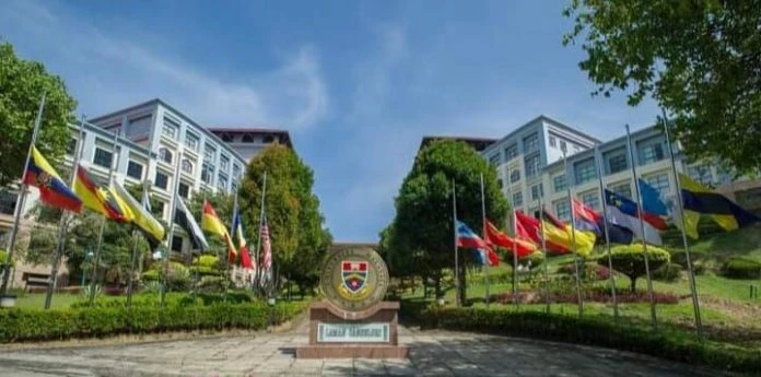 沙巴大學2022/2023新學年   於2022年10月10日開始上實體課