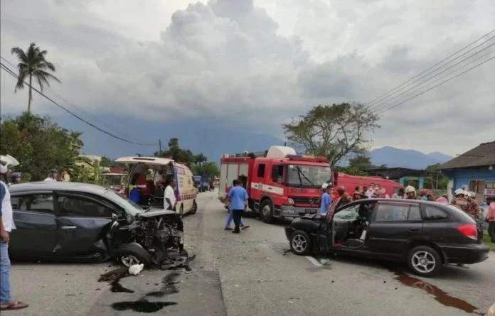 先後與3車恐怖相撞   華裔男慘遭夾斃
