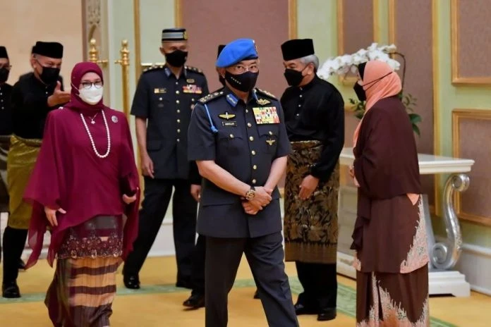 元首頒發國書予4駐外大使 達祖丁不在名單內