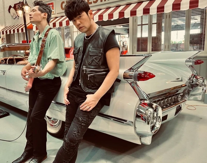 疑因新專輯僅6首新歌挨批　周杰倫被指連刪動態、審核評論？