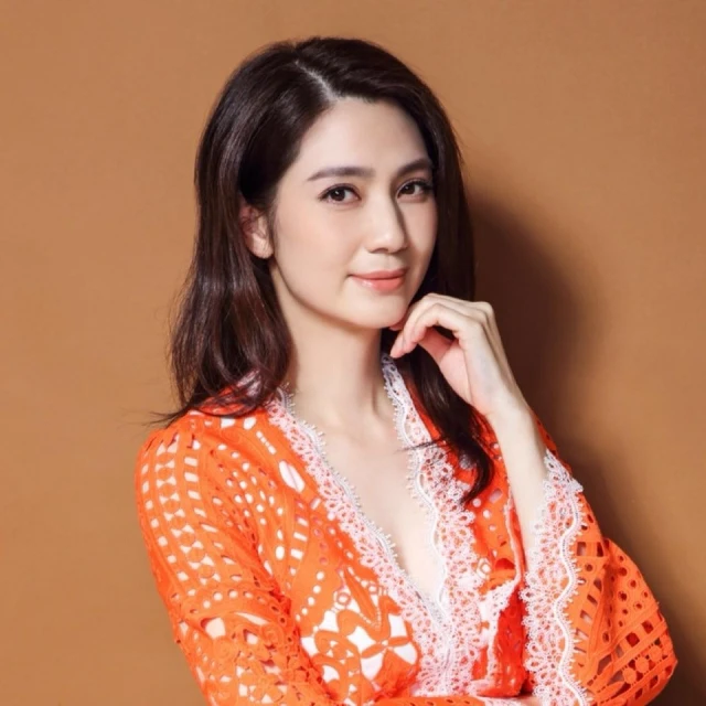 出遊合照掀回憶殺　陳松伶被酸沒洪欣年輕漂亮