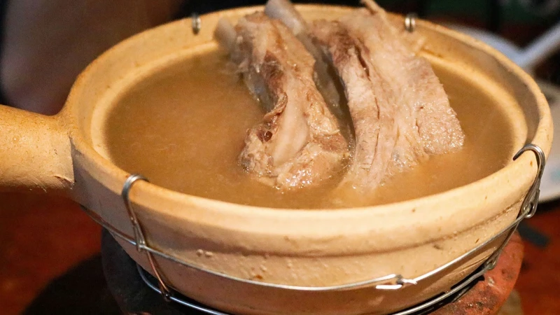 肉骨茶和西藥互沖？ 鄧章欽嘲諷：象牙塔研究