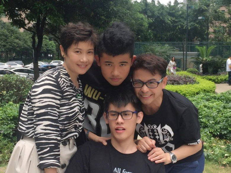 長子患罕見病...幼子讀英國名牌大學　黃一山年花逾千萬養兒