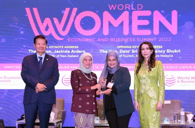 國內各地交通阻塞　旅遊部長：顯示旅遊業復甦