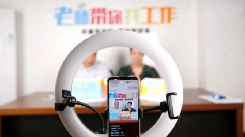 用直播帶貨方式「賣」工作崗位 中國企業吸引到大批年輕人應徵