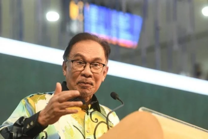 安華:一些馬來人不重視平等與教育 只關心如何獲得佣金數十億合同