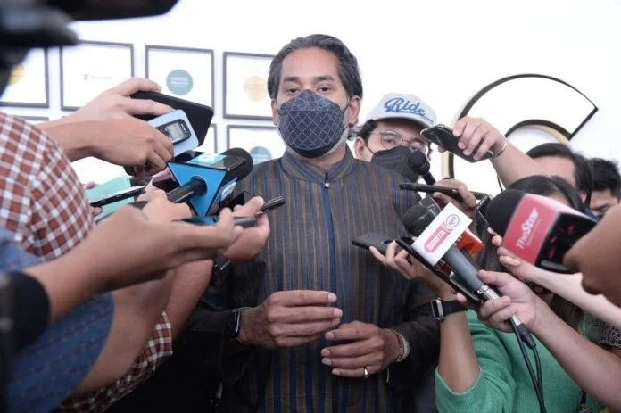 內閣批准菸草管制法案 凱里:將提呈本季國會